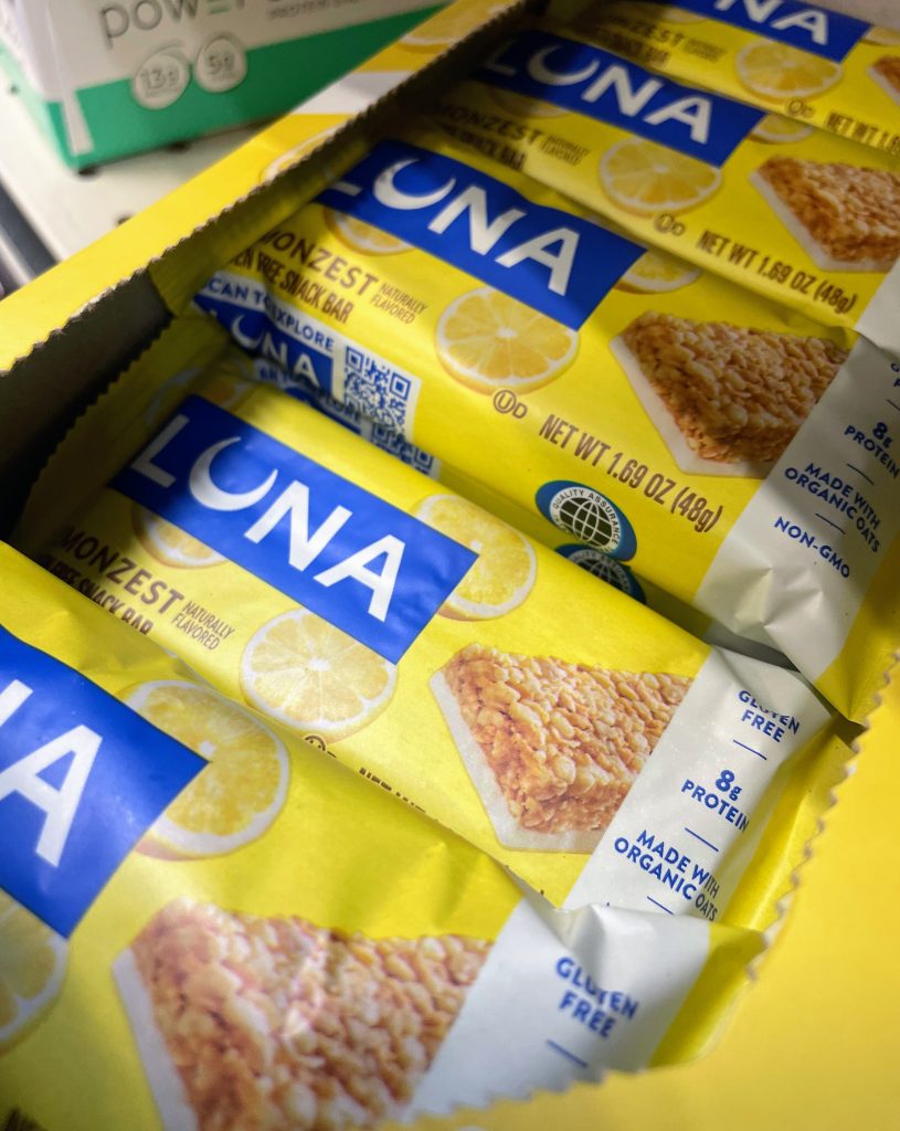 A box of Lemon Zest Luna bars.