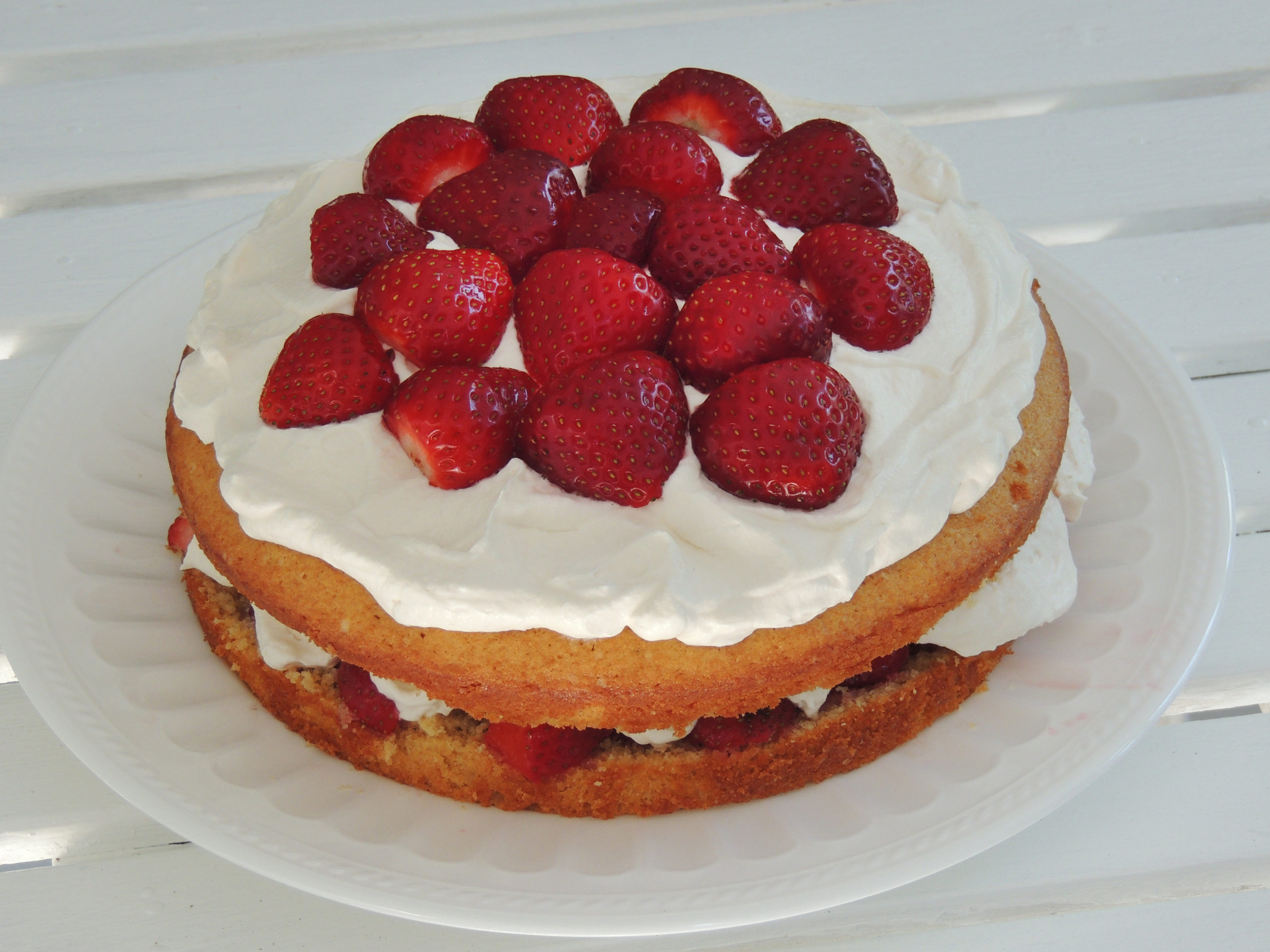 Easy Strawberry Cream Cake - Oryana Community Co-op